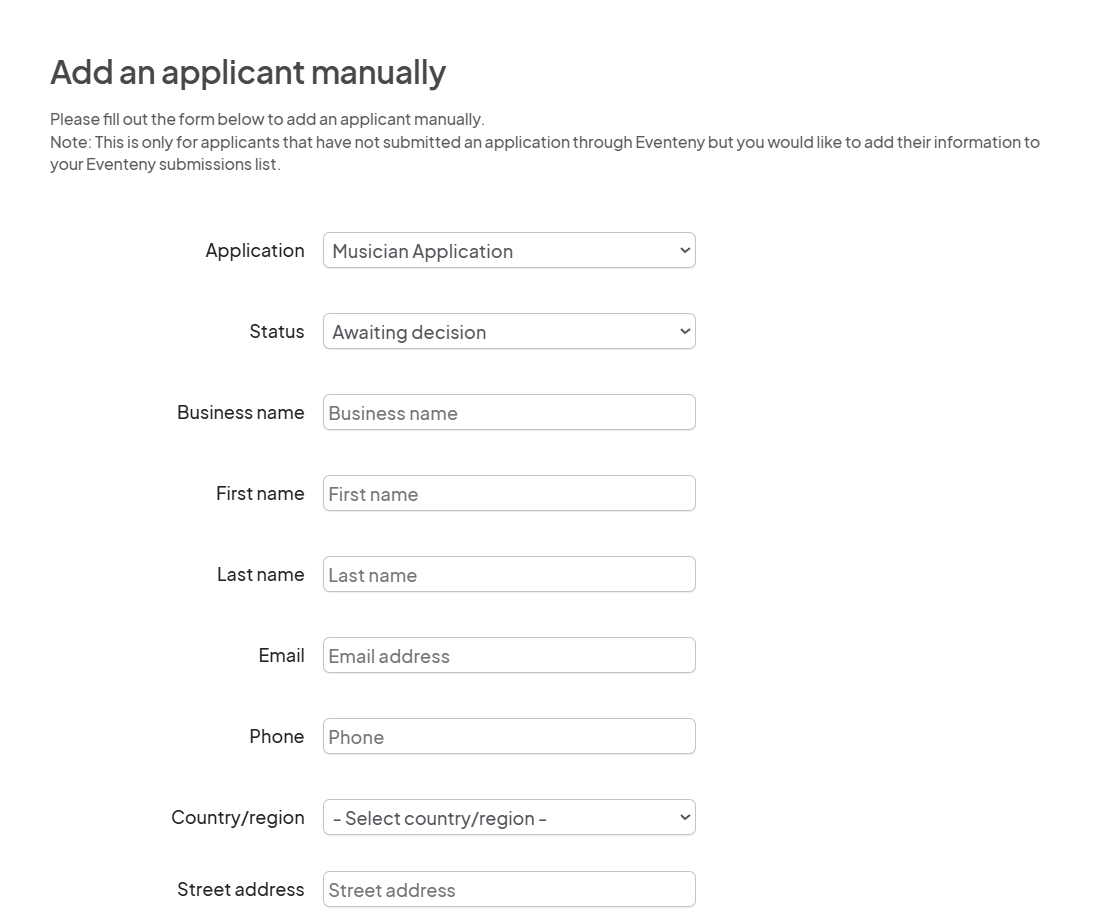 Group message pop-up window with fields for application, status, tags, message text, and attachment, showing selected recipients.